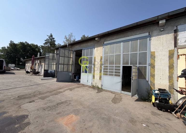 Pronájem tří výrobních a skladových hal s kancelářemi a parkováním-Brandýs nad Labem-Stará Boleslav