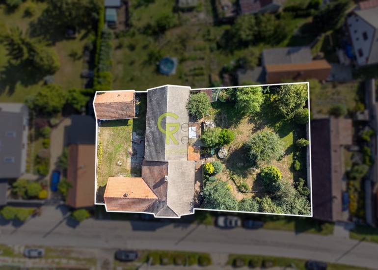 venkovské stavení s pozemkem - Záryby, Praha východ
