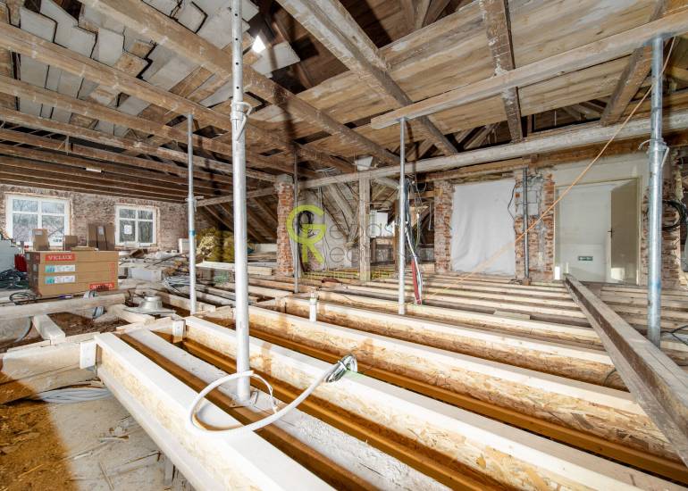atraktivní půdní prostor s dispozicí dle přání kupujícího  - Žďár, Tanvald