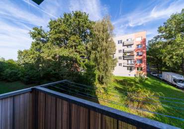 Pronájem světlého bytu 2+kk s balkonem a sklepem - ul. Braniborská, Milovice