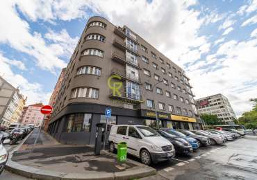 Pronájem bytu 2+kk po kompletní rekonstrukci – Praha 8, u metra Palmovka