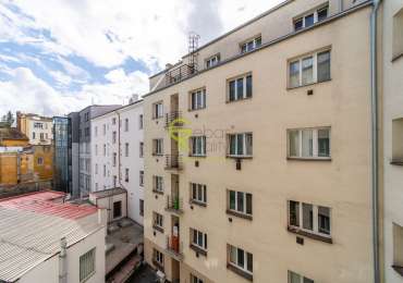 Pronájem bytu 2+kk po kompletní rekonstrukci – Praha 8, u metra Palmovka