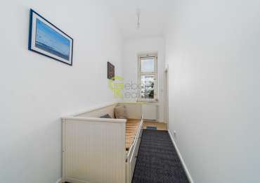 Pronájem prostorného a světlého bytu 3+1 s balkonem - ul.Vinohradská – Praha 3