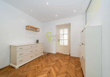 Pronájem prostorného a světlého bytu 3+1 s balkonem - ul.Vinohradská – Praha 3