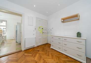 Pronájem prostorného a světlého bytu 3+1 s balkonem - ul.Vinohradská – Praha 3