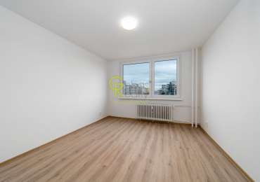 Pronájem bytu 3+1, lodžie, sklep – ulice Hnězdenská, Praha 8 - Troja