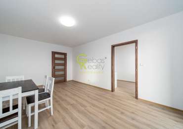 Pronájem bytu 3+1, lodžie, sklep – ulice Hnězdenská, Praha 8 - Troja