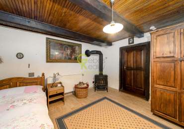 Unikátní roubenka s fungujícím ubytovacím konceptem a obytnou maringotkou - Jablonné v Podještědí