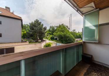 Netradiční byt s nádechem extravagance k prodeji – ul. Podle Náhonu, Praha 4