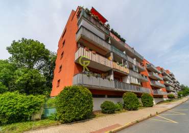 Netradiční byt s nádechem extravagance k prodeji – ul. Podle Náhonu, Praha 4