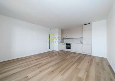 Pronájem bytu 2+kk s balkonem, garážovým stáním a sklepem – novostavba Sija Kamýk, Praha 12