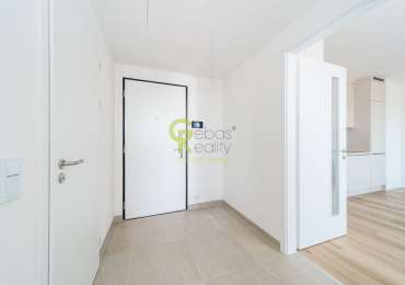 Pronájem bytu 2+kk s balkonem, garážovým stáním a sklepem – novostavba Sija Kamýk, Praha 12