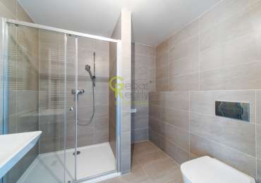 Pronájem bytu 2+kk s balkonem, garážovým stáním a sklepem – novostavba Sija Kamýk, Praha 12