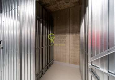 Pronájem bytu 2+kk s balkonem, garážovým stáním a sklepem – novostavba Sija Kamýk, Praha 12