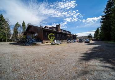 Exkluzivní investiční příležitost v srdci Šumavy-fungující hotel a současně development s povolením