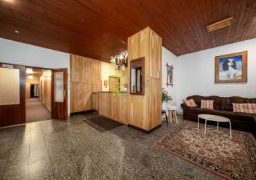 Exkluzivní investiční příležitost v srdci Šumavy-fungující hotel a současně development s povolením