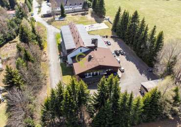 Exkluzivní investiční příležitost v srdci Šumavy-fungující hotel a současně development s povolením