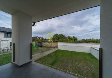 Prodej novostavby 4+kk /dvě koupelny/ dvě šatny/ zahrada, Podolanka – Praha-východ