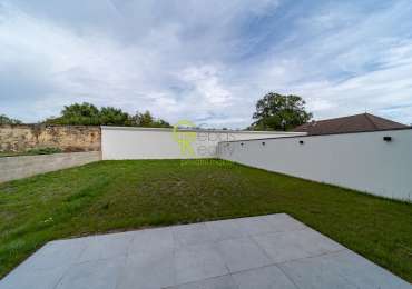 Prodej novostavby 4+kk /dvě koupelny/ dvě šatny/ zahrada, Podolanka – Praha-východ