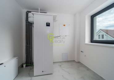 Prodej novostavby 4+kk /dvě koupelny/ dvě šatny/ zahrada, Podolanka – Praha-východ
