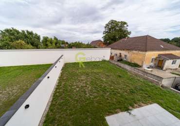 Prodej novostavby 4+kk /dvě koupelny/ dvě šatny/ zahrada, Podolanka – Praha-východ
