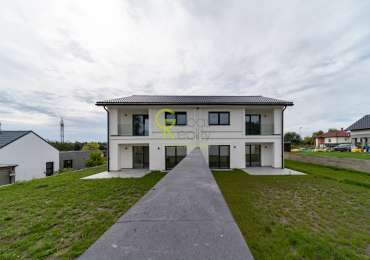 Prodej novostavby 4+kk /dvě koupelny/ dvě šatny/ zahrada, Podolanka – Praha-východ