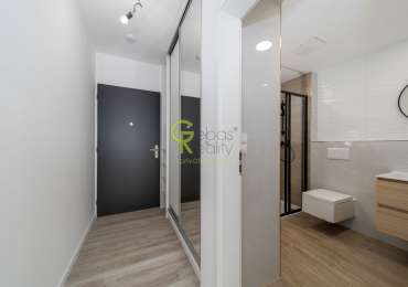 Pronájem světlého bytu 1+kk, 27 m², s balkonem –  ul. Mladoboleslavská, Praha–Kbely