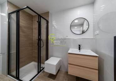 Pronájem světlého bytu 1+kk, 27 m², s balkonem –  ul. Mladoboleslavská, Praha–Kbely
