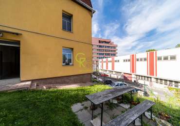 Bytový dům se 6 byty a nebytovým prostorem -  Liberec