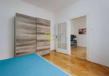 byt 2+1 u metra a vč. vybavení a balkonu - ul. Ve Smečkách, Praha 1