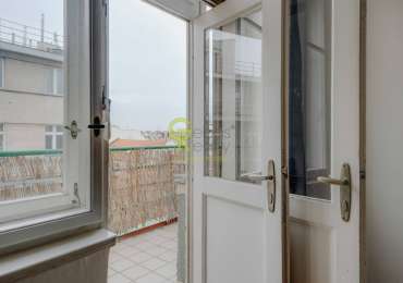 byt 2+1 u metra a vč. vybavení a balkonu - ul. Ve Smečkách, Praha 1