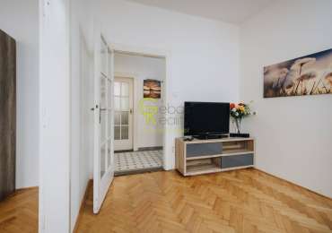 byt 2+1 u metra a vč. vybavení a balkonu - ul. Ve Smečkách, Praha 1