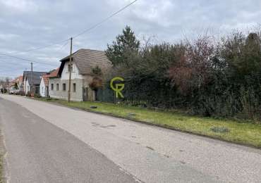 venkovské stavení s pozemkem - Záryby, Praha východ
