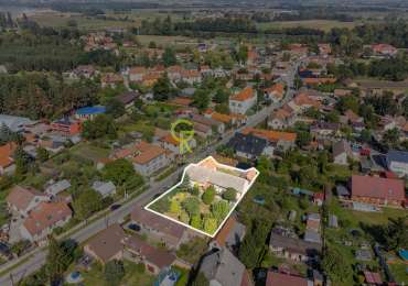 venkovské stavení s pozemkem - Záryby, Praha východ