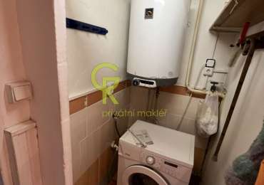 Venkovské stavení se stodolou  - Záryby, Praha východ