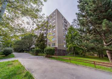 pronájem 3+1 s balkonem u Prokopského údolí - ul.Pražského, Praha 5