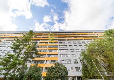 pronájem 3+1 s lodžií přímo u metra "C" - ul. Vysočanská, Praha 9 - Střížkov