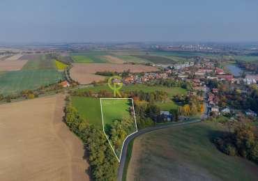 stavební pozemek s obrovským potenciálem - Tismice, Středočeský kraj
