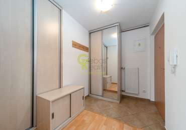 atraktivní 2+kk s vanou - ul.U Křížku, Praha 4 - Vršovice