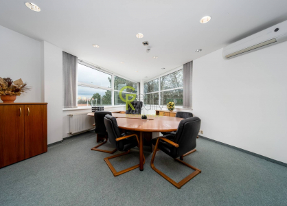 Prodej komerčního objektu, Administrativní budova, 1029 m²