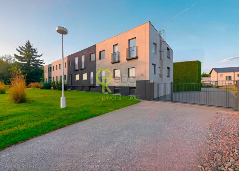 Nový byt 2+kk v projektu Byty Otradovice u Brandýsa nad L. vč. sklepa a parkovacího stání v ceně